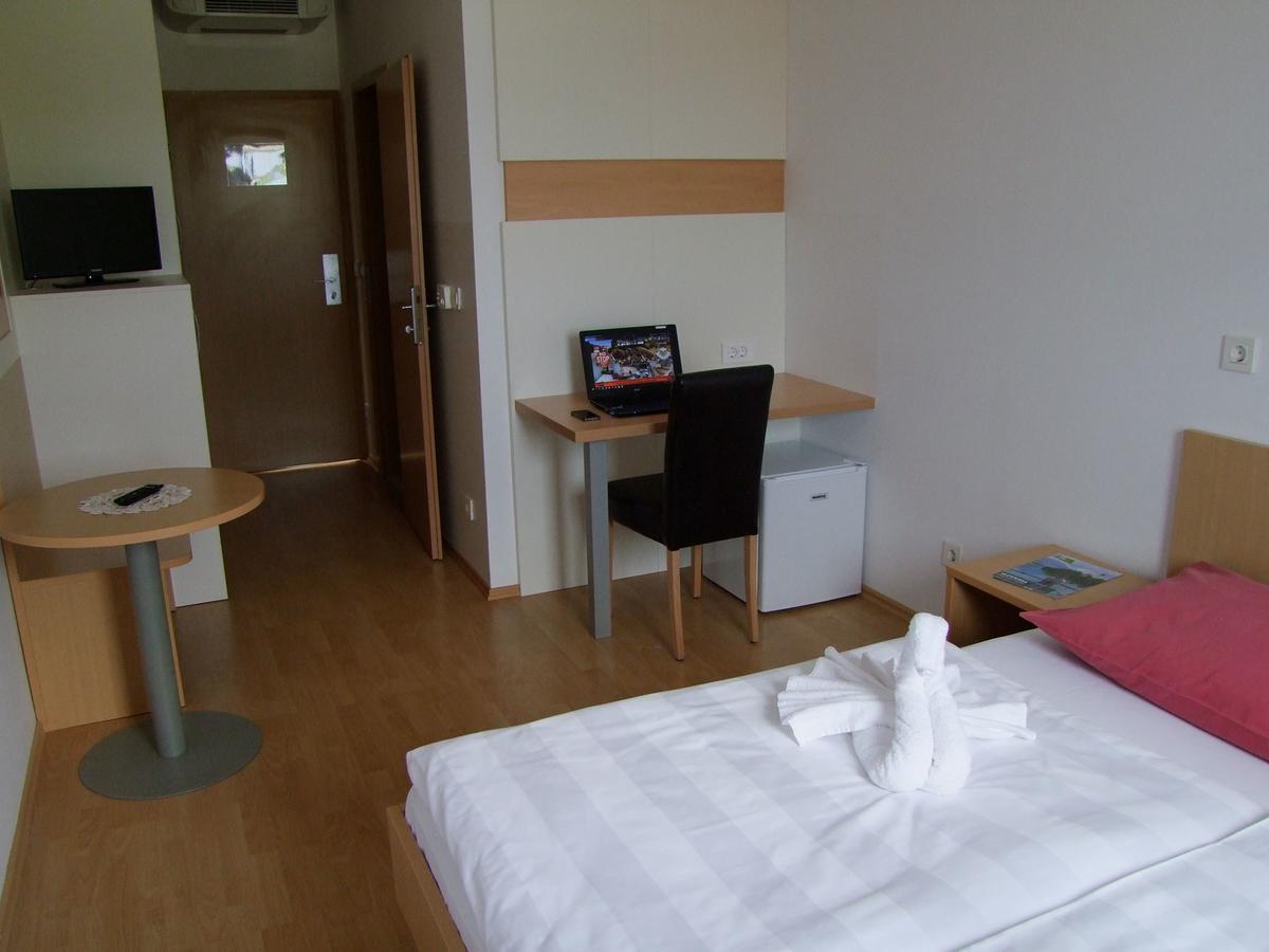 Hotel Galaksija Trebnje 외부 사진